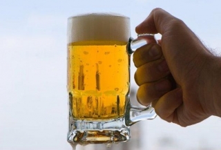  享受啤酒的最佳方式 